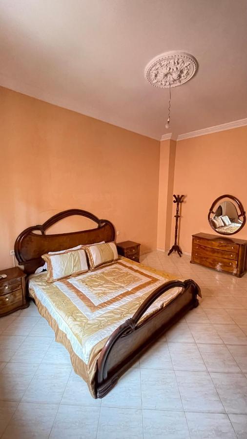 Maison De Ville Agreable Avec Un Patio Marocain Varzazate Kültér fotó
