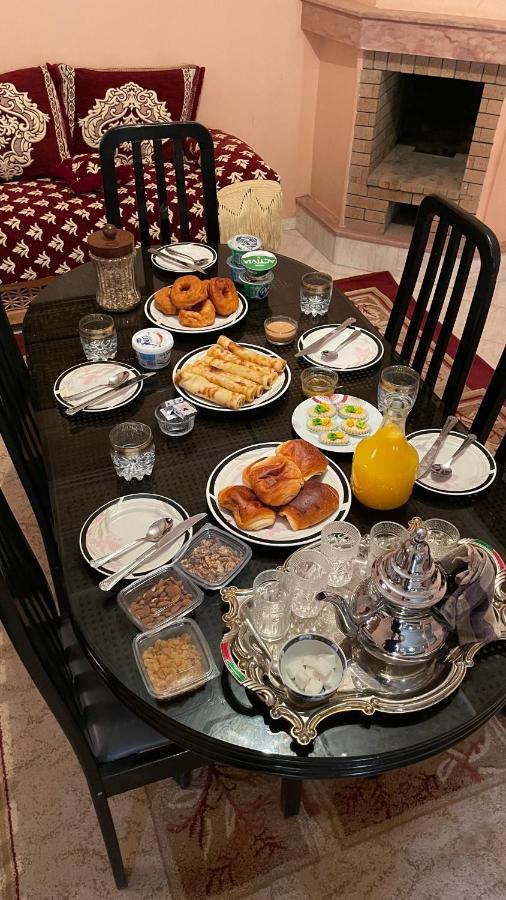Maison De Ville Agreable Avec Un Patio Marocain Varzazate Kültér fotó